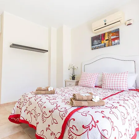 Cozy In Madronal De Fanabe With Large Private Pool Villa *