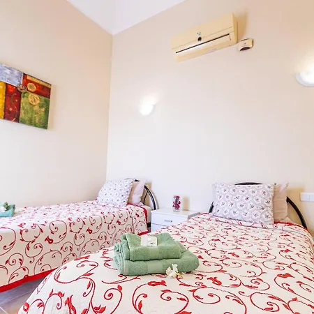 Villa Cozy In Madronal De Fanabe With Large Private Pool