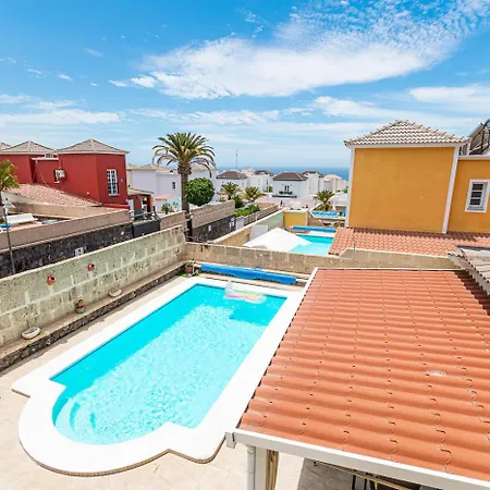 Villa Cozy In Madronal De Fanabe With Large Private Pool